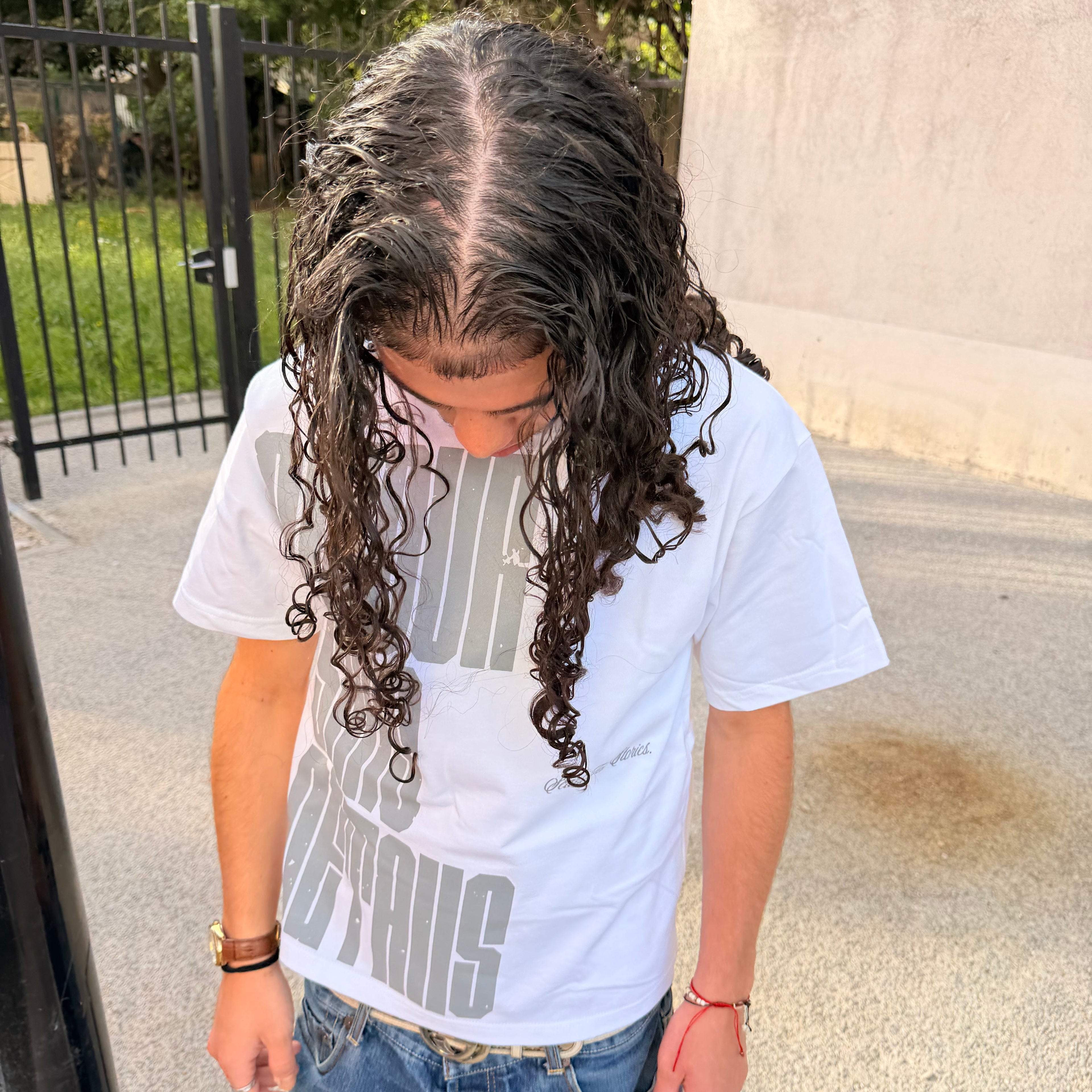 T-SHIRT SCARS TELL STORIES - BLANC